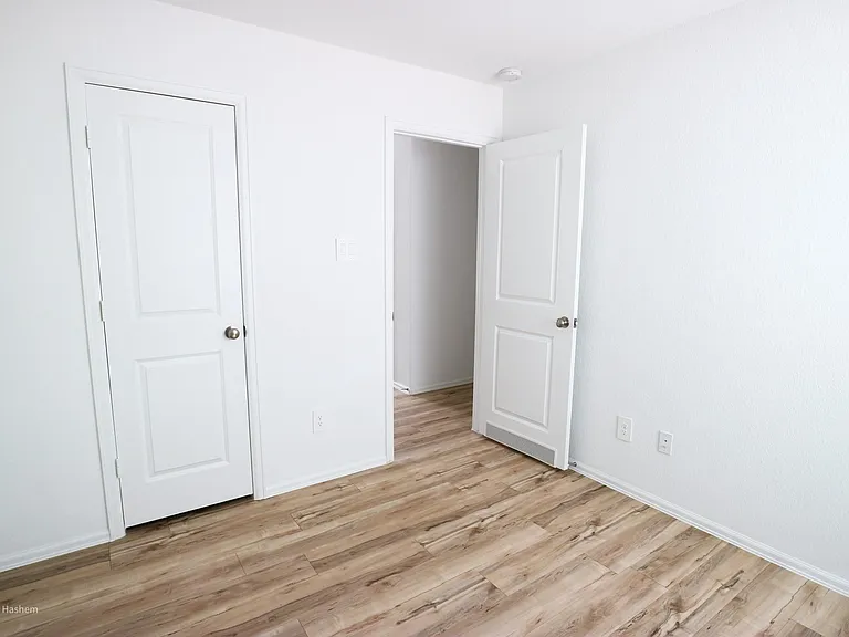 21811 Hickory Springs Ct — Photo 13