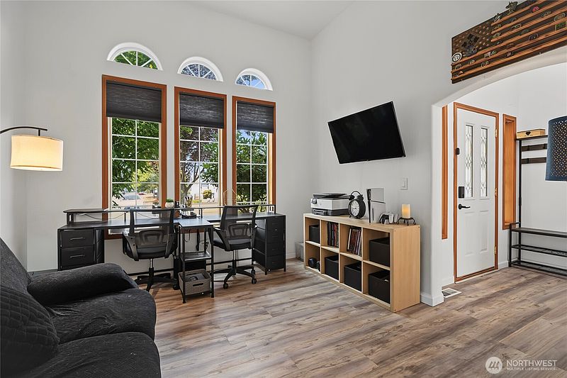 4th image of 17707 25th Avenue Ct E