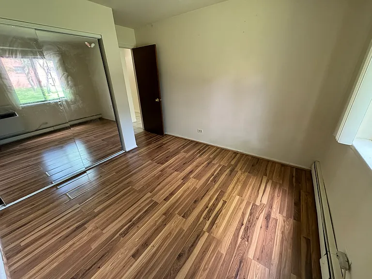 1702 W Victoria Dr #103 — Photo 14