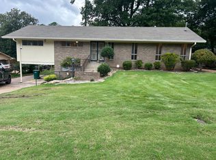 595 Russell Rd, Jackson, TN 38301