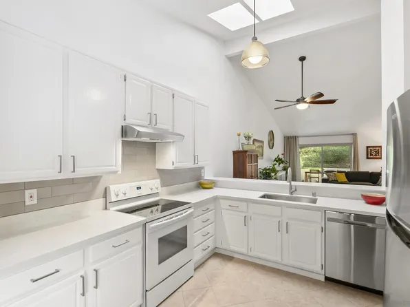 17909 Avenida Alozdra, San Diego, CA 92128
