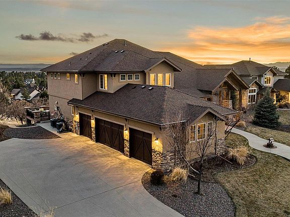 3rd image of 5455 Grand Fir Way