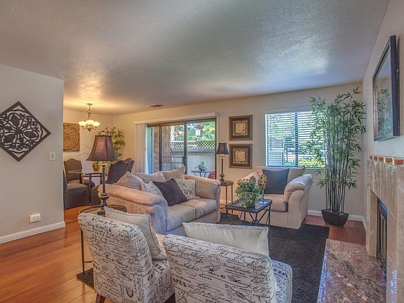 2nd image of 1405 La Terrace Cir