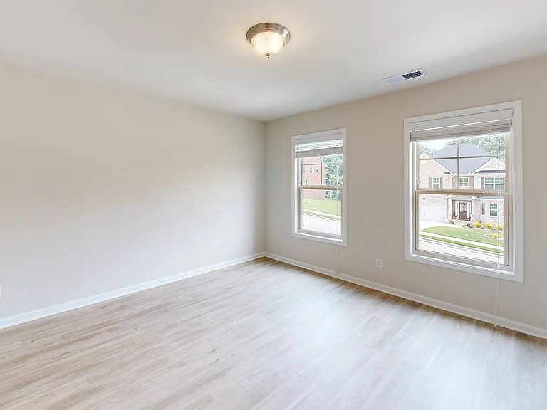 Quinn Residences at McCart Landing — Photo 36