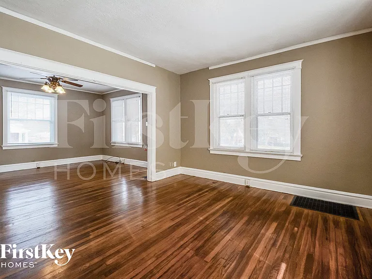 1455 S New Florissant Rd — Photo 8