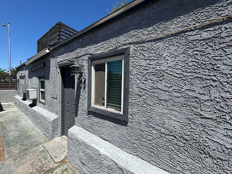1101 Stewart Ave — Photo 12