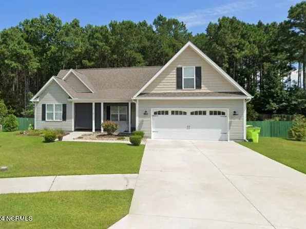 304 Big Pine Court, Hubert, NC 28539
