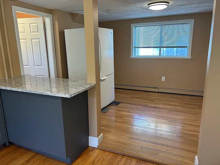 4 Rowe St — Photo 12