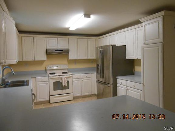 5th image of 221 Pohopoco Dr