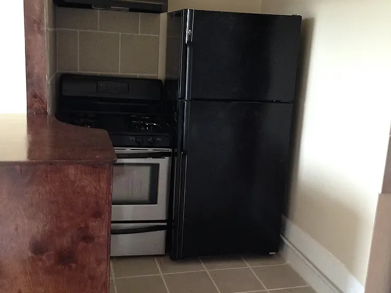 810 Broadway Ave #5D — Photo 1