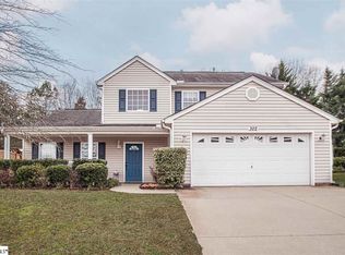 302 Crescentwood Ct, Taylors, SC 29687
