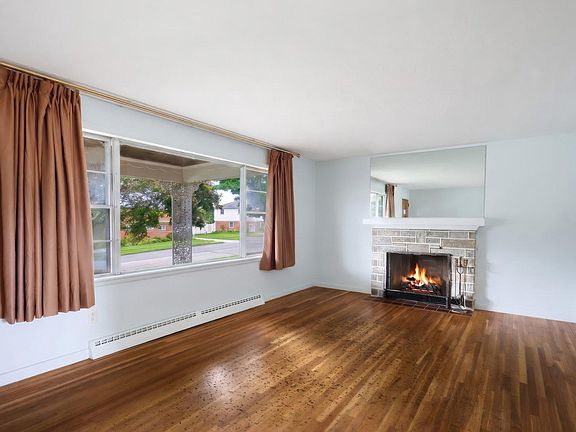 5th image of 22 Crestview Dr