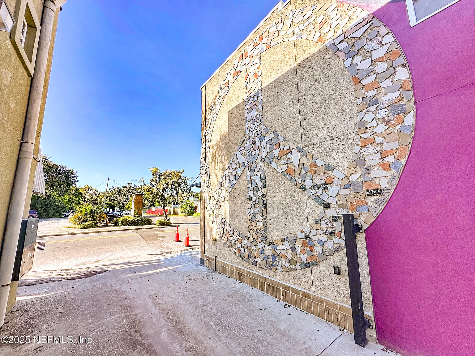 1 bed, 1.0 bath, 650 sqft, $1,600 — Photo 3