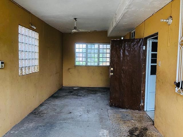 2nd image of 131 Calle Ebro