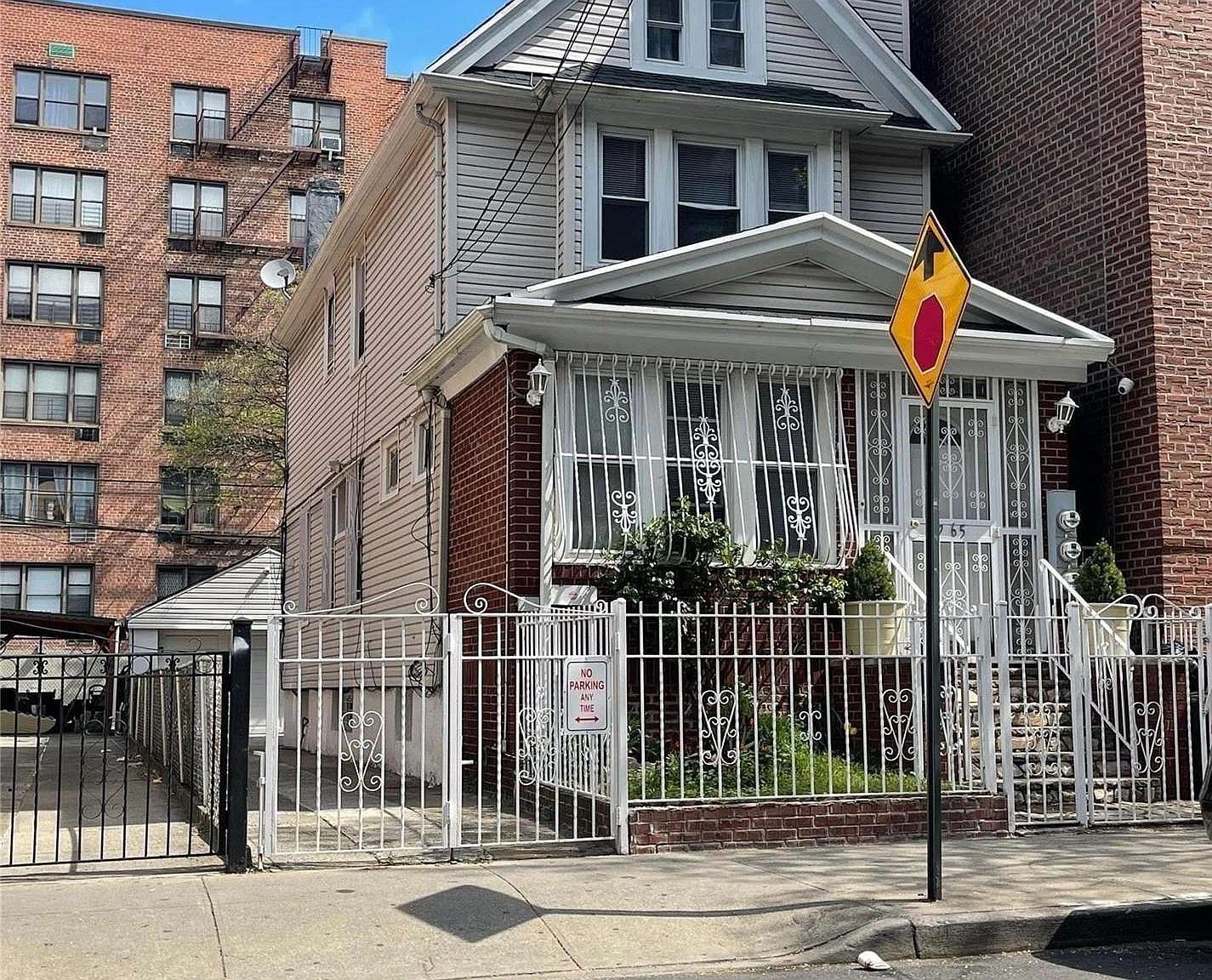 4065A Ithaca Street, Elmhurst, NY 11373 Zillow