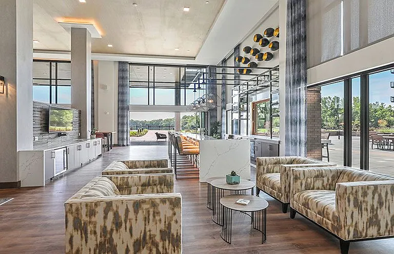 Airie Apartments — Photo 10