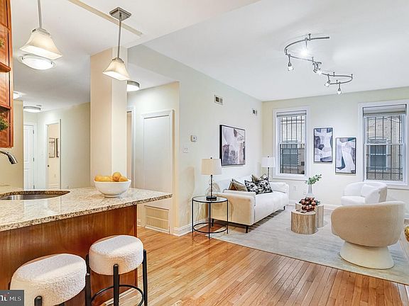 5th image of 1421 Columbia Rd NW APT 105