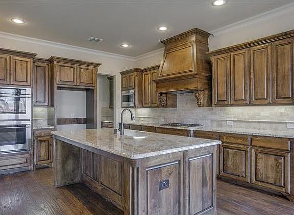 5th image of 870 Grassy Shore Ct