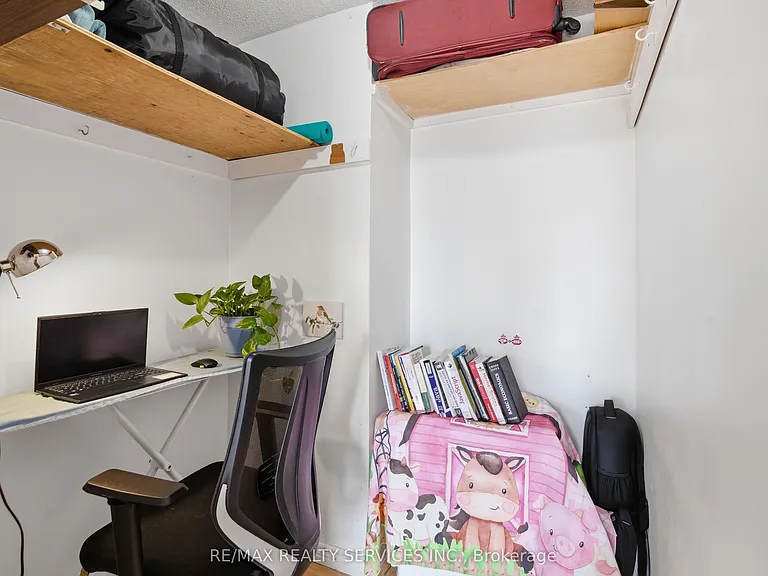 18 Knightsbridge Rd #304 — Photo 35