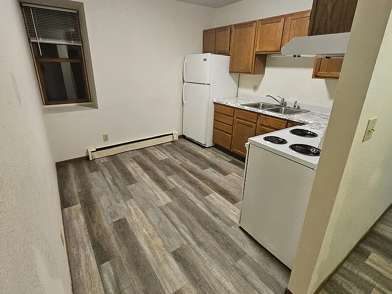 483 Loras Blvd #8 — Photo 3