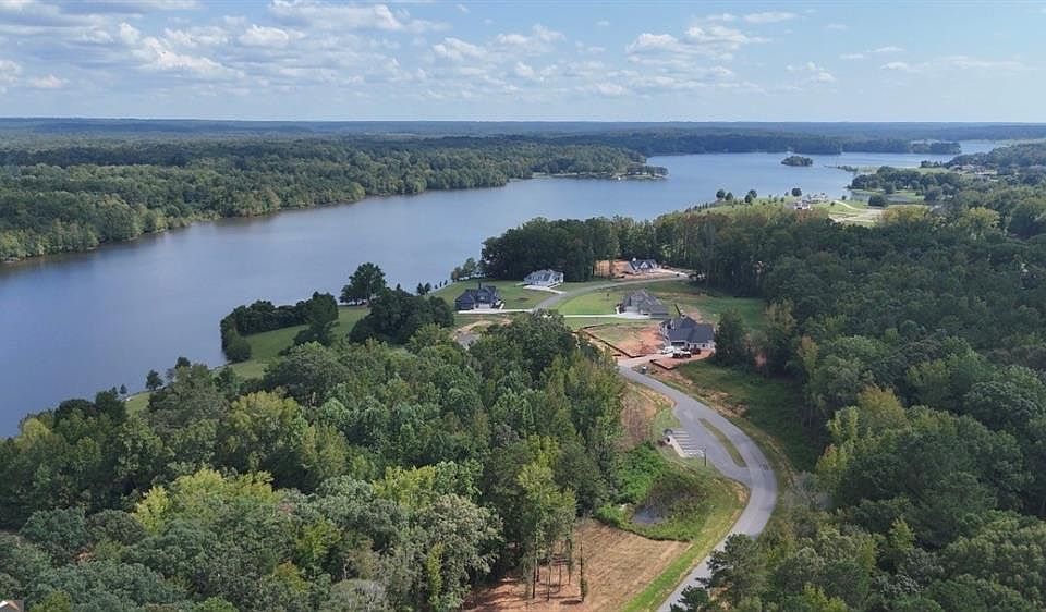 1st image of 622 Lake Varner Dr #29
