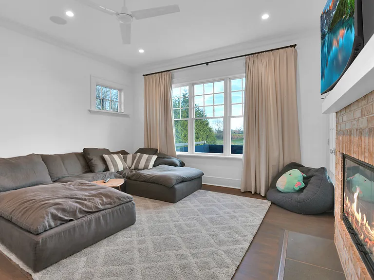 34 Fairlawn Dr — Photo 20
