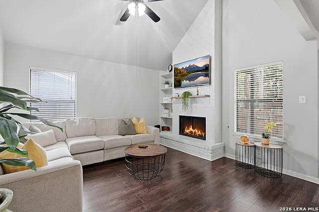 3 bed, 2.0 bath, 1508 sqft, $1,950 — Photo 4