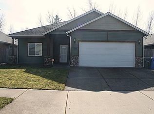 2255 Gayle Way, Grants Pass, OR 97527