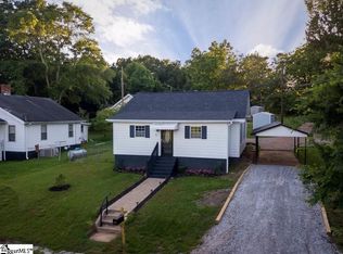 108 Hodgens Dr, Travelers Rest, SC 29690