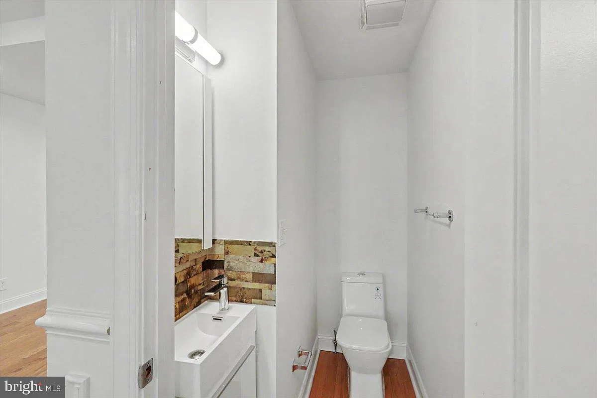 3 bed, 2.5 bath, 2196 sqft, $2,650 — Photo 4