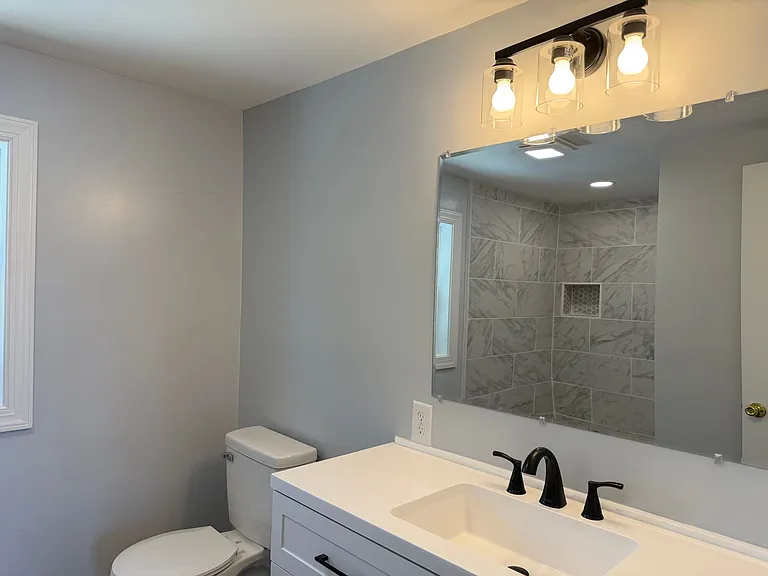 1607 Saint Andrew St — Photo 12