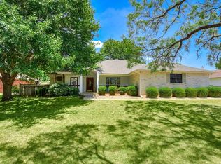 144 Broadmoor St, Meadowlakes, TX 78654