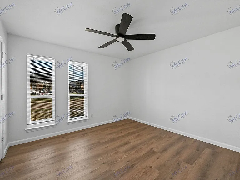 2832 Townbluff Dr — Photo 6