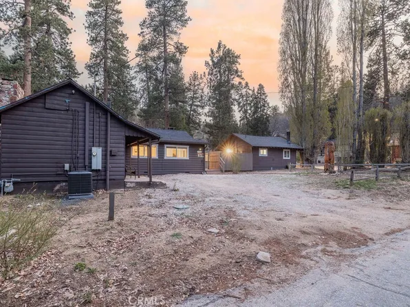 986 Cameron Dr, Big Bear Lake, CA 92315