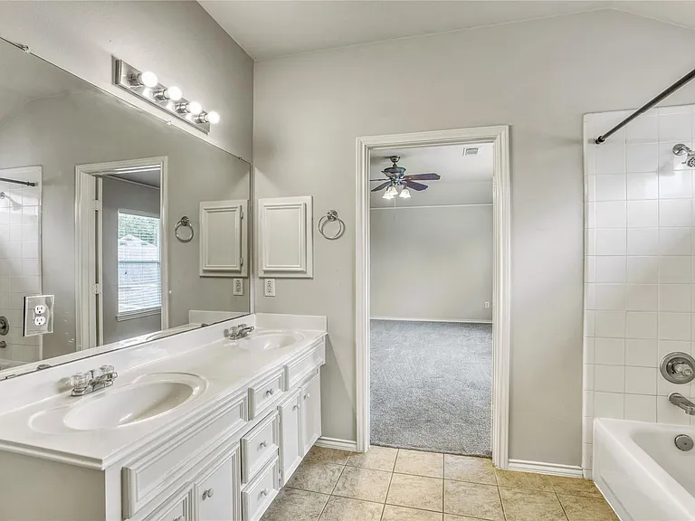 20527 Port Bishop Ln — Photo 24