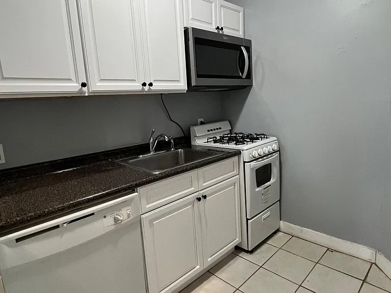 83 Englewood Ave #1 — Photo 9