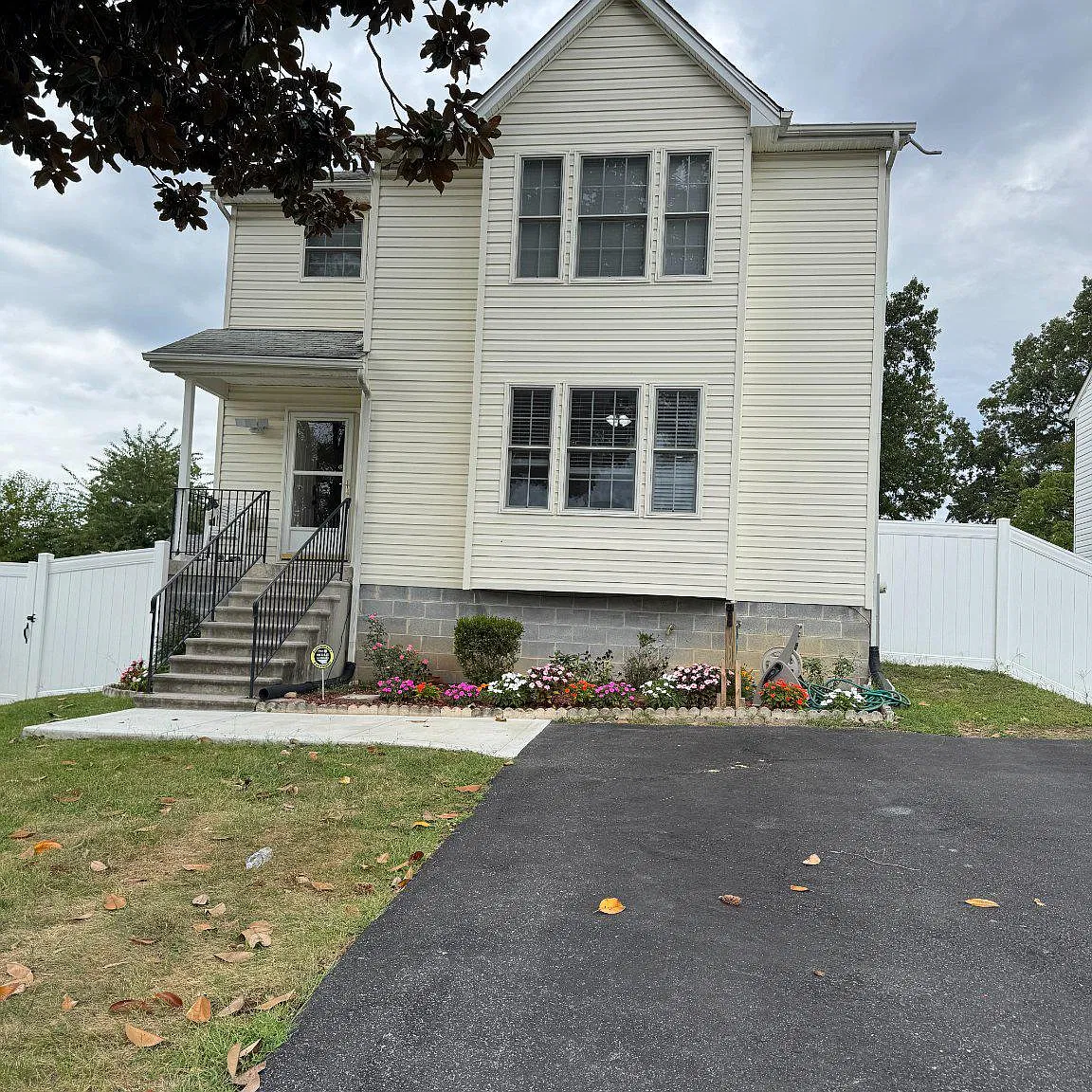 4 bed, 3.5 bath, 3154 sqft, $4,000 — Photo 2
