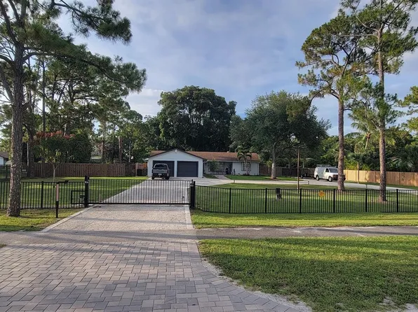 11223 Sunset Boulevard, Royal Palm Beach, FL 33411