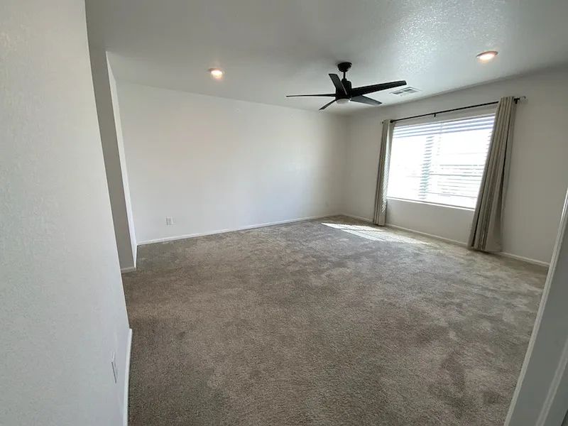 3 bed, 1877 sqft, $2,900 — Photo 4