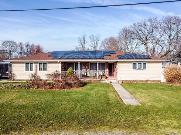 211 Atlantic Avenue, East Patchogue, NY 11772