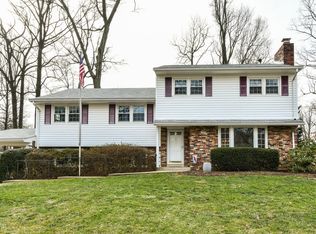 7609 Dunston St, Springfield, VA 22151