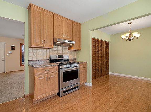 5th image of 8055 Olivia Ln
