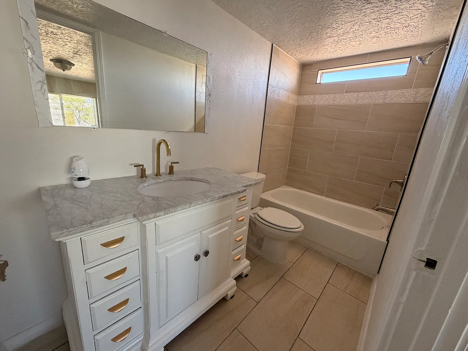 2 bed, 980 sqft, $1,500 — Photo 4