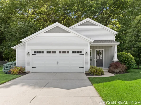 2666 Jolly Roger Dr, Wayland, MI 49348