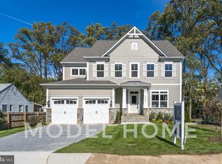 1743 Pimmit Dr, Falls Church, VA 22043