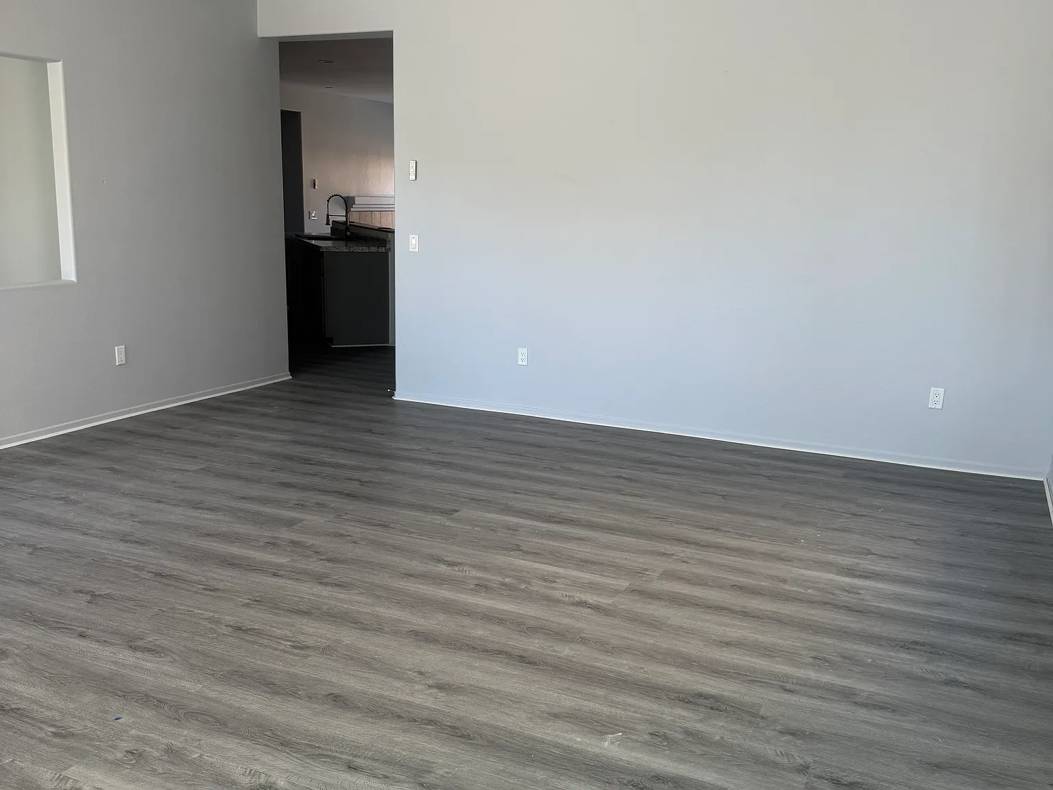 4 bed, 2400 sqft, $2,695 — Photo 2