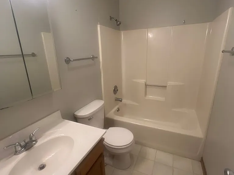 520 E Mulberry St — Photo 11