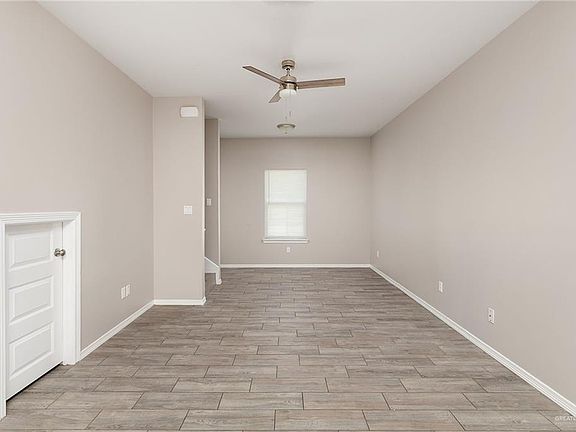 5th image of 1105 W Kennedy St #2