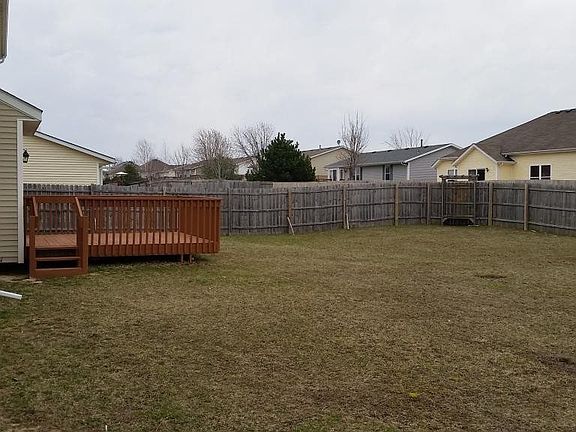 3rd image of 3027 Derbyshire Dr