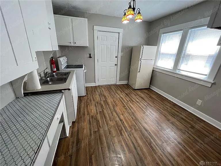 614 S Smithville Rd — Photo 13